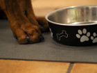 SanoZoo Tierunterlage - die Allzweck-Matte für Zwinger, Welpenboxen und Körbchen 160 x 200 cm Grau